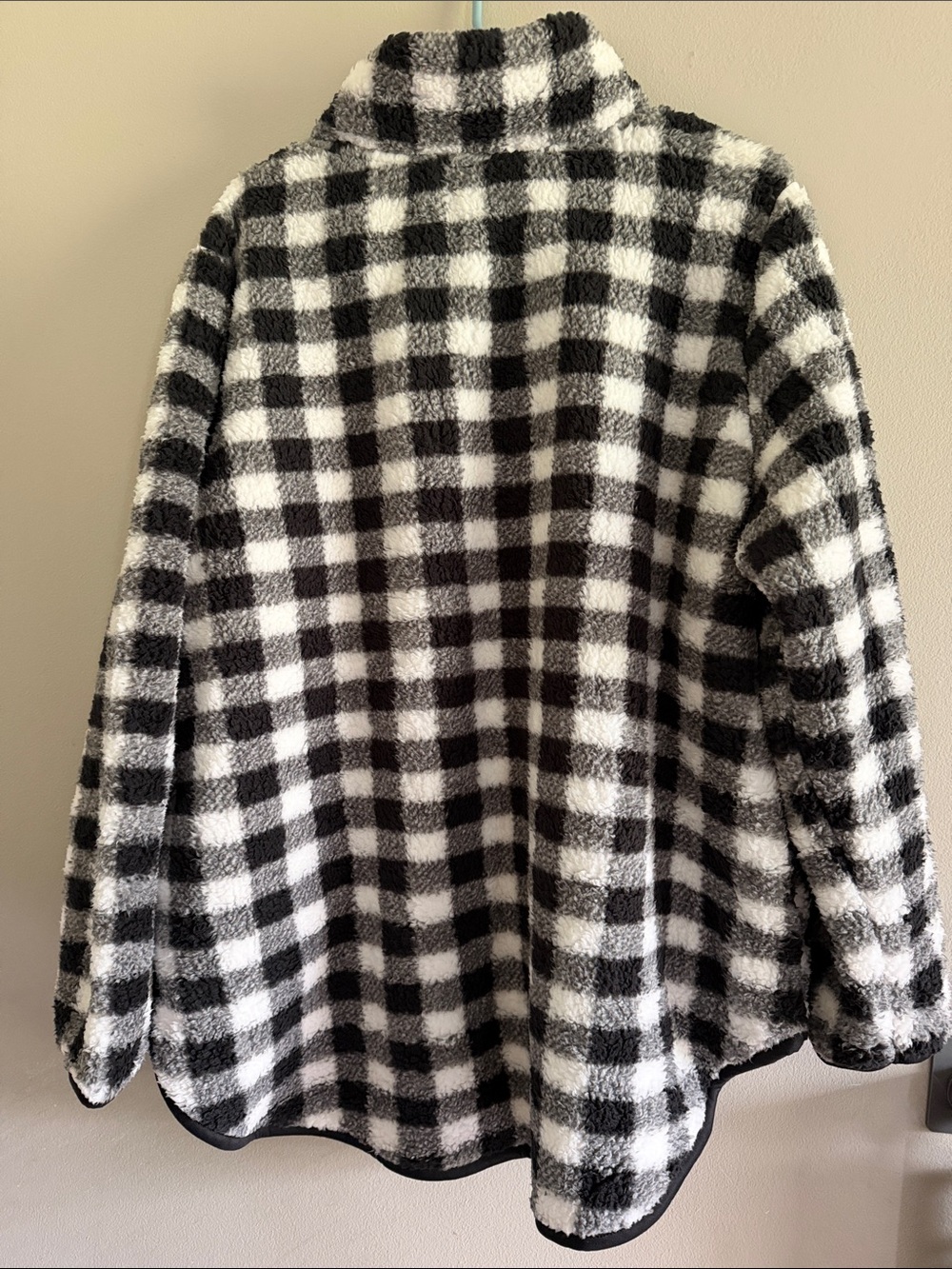 Terra & Sky Black and White Buffalo Plaid Sherpa Pullover NWT - Picture 4 of 4
